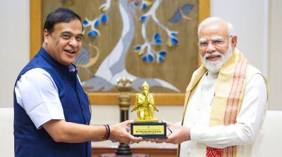 असम के सीएम सरमा ने पीएम मोदी से की मुलाकात, विकास एजेंडे के बारे में दी जानकारी
