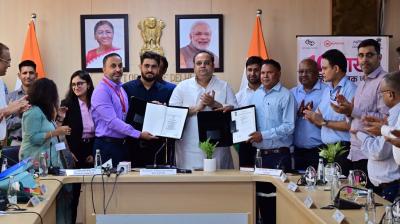 दिल्ली सरकार ने 90 दिनों में 10 लाख महिलाओं को जारी किए गए पिंक सहेली कार्ड: पंकज कुमार सिंह