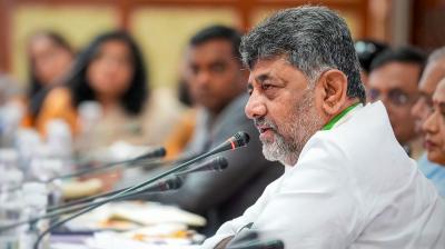 कर्नाटक: मुख्यमंत्री डी.के. शिवकुमार ने 13 मंत्रियों को विभाग बांटे, वित्त मंत्रालय अपने पास रखा