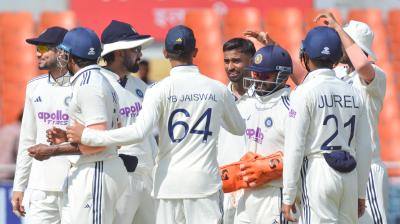 डेब्यू मैच में ही अबूझ पहेली बने मानव सुथार, पहली पारी में 152 रनों पर सिमटी अफगानिस्तान टीम