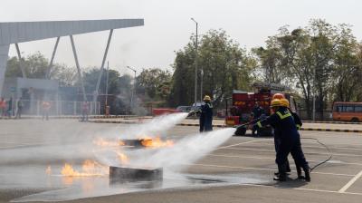 अहमदाबाद एयरपोर्ट पर आपदा से निपटने की तैयारियों की समीक्षा के लिए मल्टी-एजेंसी ड्रिल आयोजित