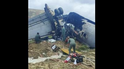 असम के जोरहाट में लैंडिंग के बाद वायुसेना के विमान में लगी आग