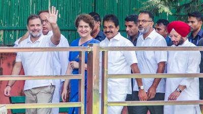 राहुल गांधी की तस्वीर के दुग्धाभिषेक पर भड़के भाजपा नेता, बोले-जो राम के नहीं हुए, वे परशुराम के कैसे हो सकते हैं