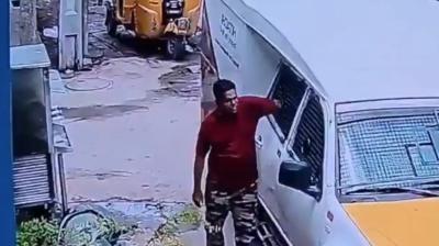 हैदराबाद में एटीएम कैश वैन चालक 17 लाख रुपए लेकर फरार
