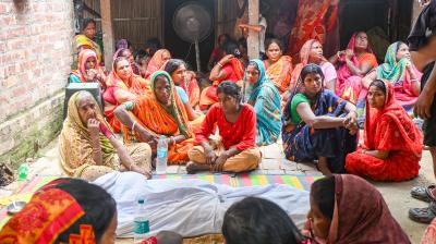 कोलकाता गोदाम हादसा: मृतकों की संख्या बढ़कर 11 हुई, तूफान के कारण बचाव कार्य बाधित