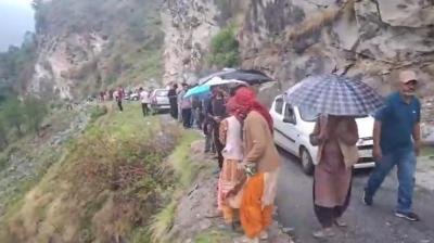 शिमला : रामपुर में दर्दनाक सड़क हादसा, पिकअप गहरी खाई में गिरी, छह लोगों की मौत
