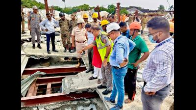 कोलकाता गोदाम हादसा: राहत कार्य में जुटा ईस्टर्न रेलवे, 70 सदस्यीय टीम कर रही मदद