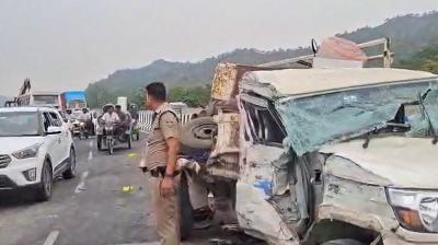 उत्तराखंड: हरिद्वार-नजीबाबाद हाईवे पर भीषण सड़क हादसा, दो युवकों की मौत