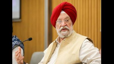 भारत के 12 एलपीजी जहाजों ने हॉर्मुज स्ट्रेट बिना टोल दिए किया पार: हरदीप पुरी